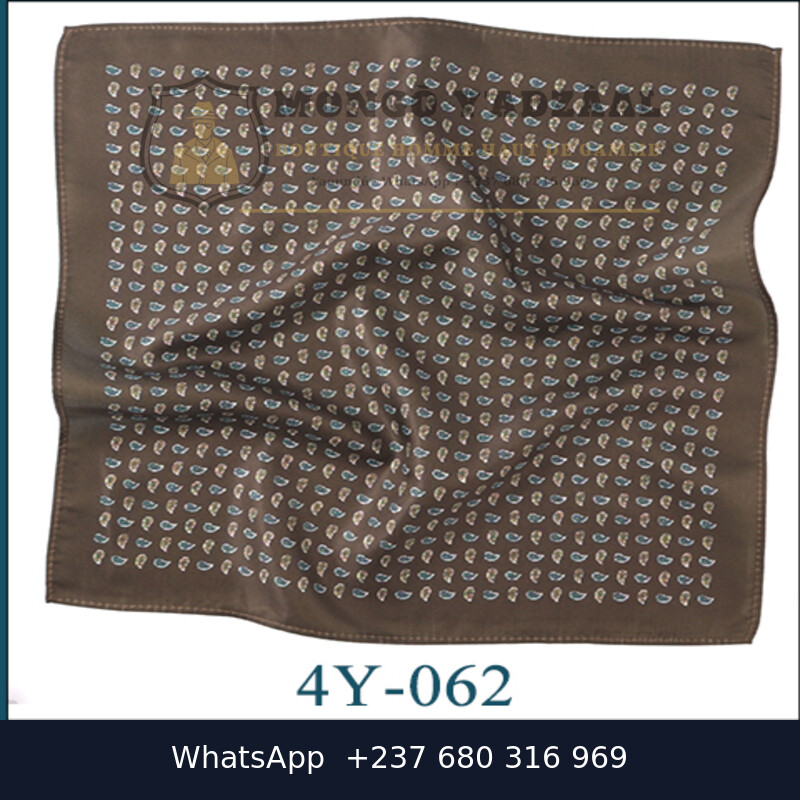 Pochette de costume, modèle 4Y-062
