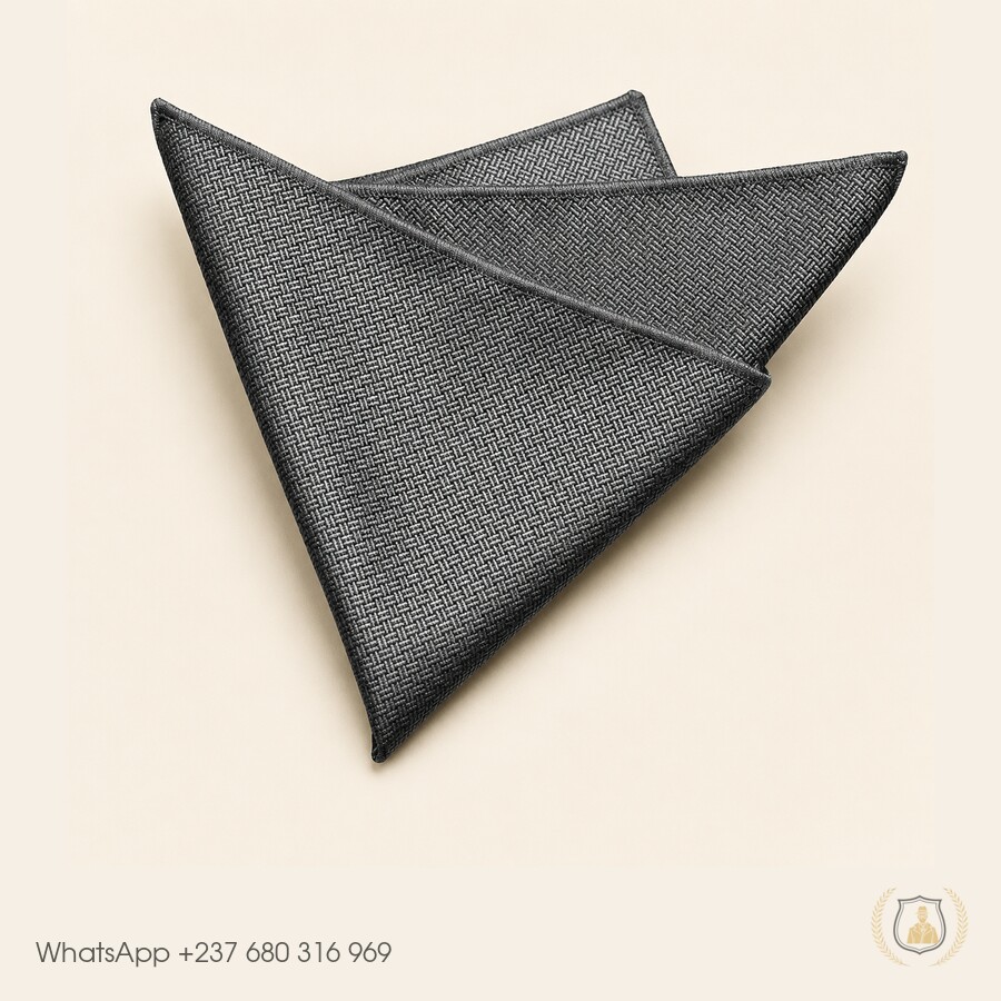 Pochette de costume gris anthracite, modèle PC-005